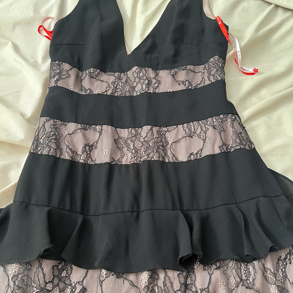 Monique Lhuillier dress size 2
